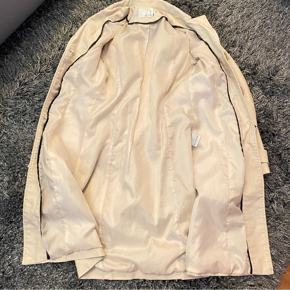 Dynamite Cream Trench Coat Size 1 Pre-Loved Barely Worn Lined Inside - Picture 5 of 11